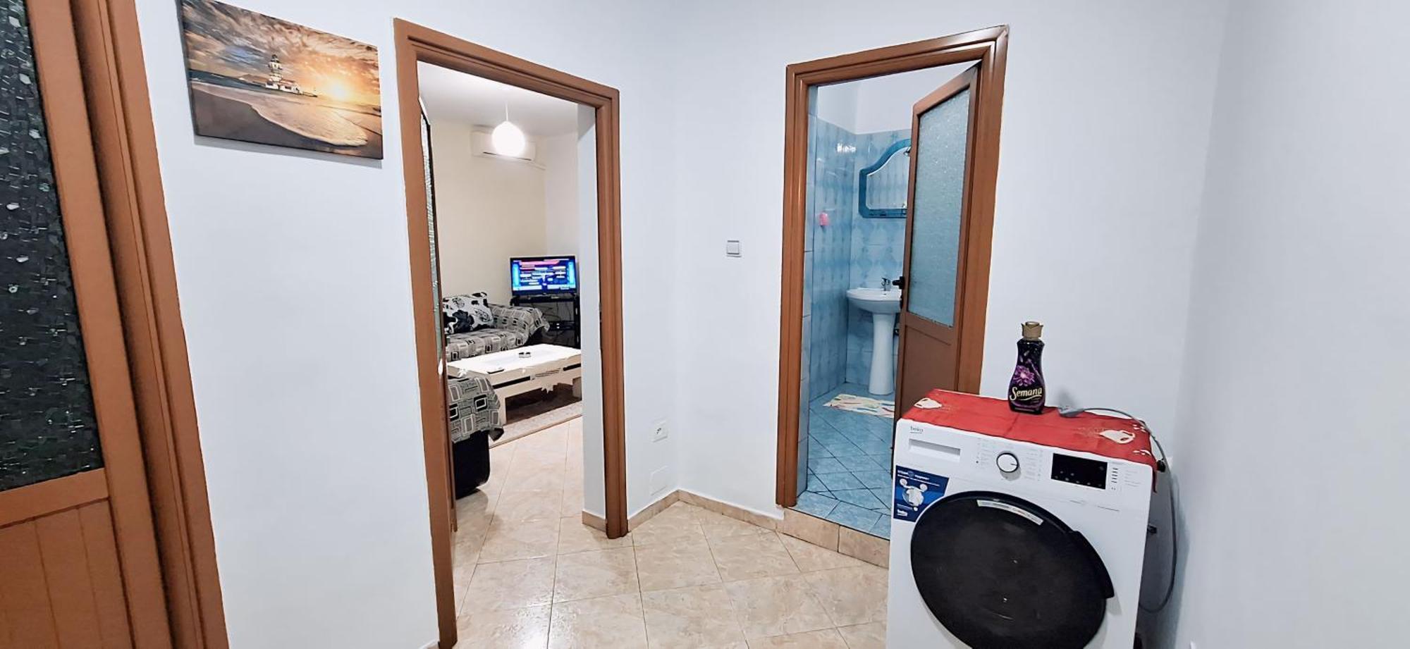 Promenade Apartment In City Centre Berati Exterior foto