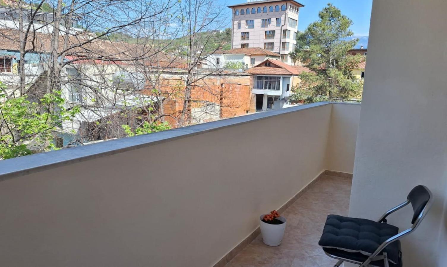 Promenade Apartment In City Centre Berati Exterior foto
